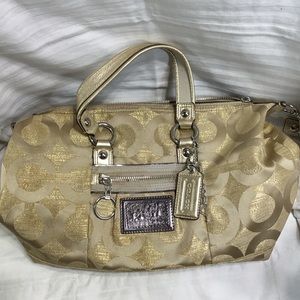 Coach Poppy purse, shoulder or hand carry, NWOT, 13”x 8.5”x 5”